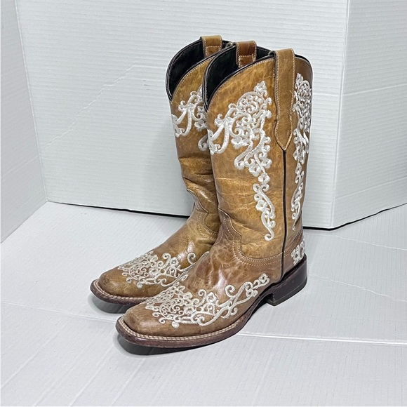 Floral Embroidered Square Toe Western Boot - Picture 2 of 15